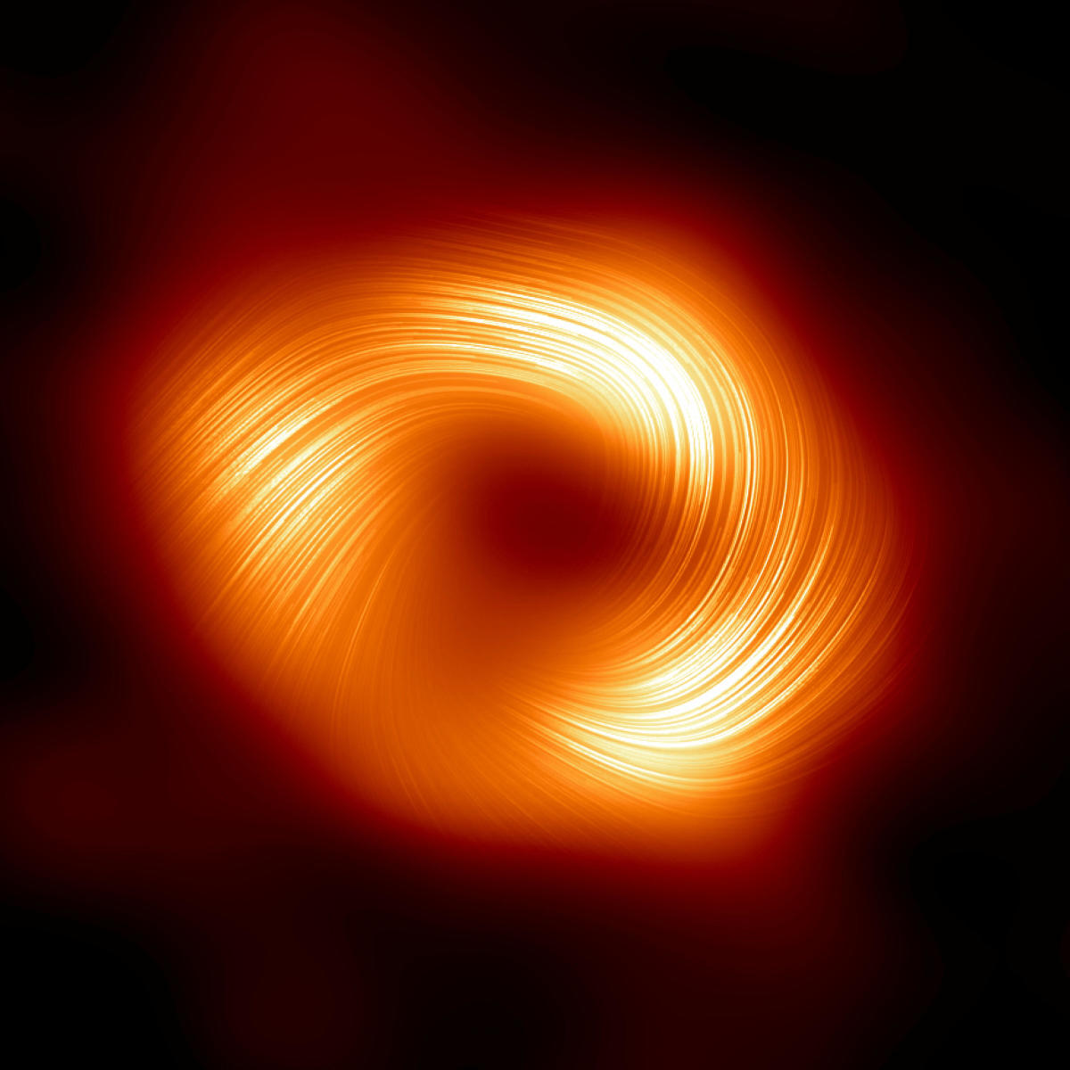 Neues Bild zeigt „verdrehte“ Magnetfelder um unser Schwarzes Loch