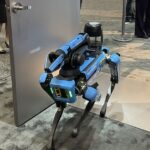 Boston Dynamics arbeitet mit Assa Abloy zusammen, um Hunde hereinzulassen