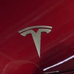 Die USA leiten eine Untersuchung zum autonomen Fahren von Tesla nach dem Tod eines Fußgängers ein