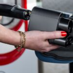 Ford fordert einige Kunden von Elektrofahrzeugen auf, seinen Tesla Supercharger-Adapter nicht mehr zu verwenden